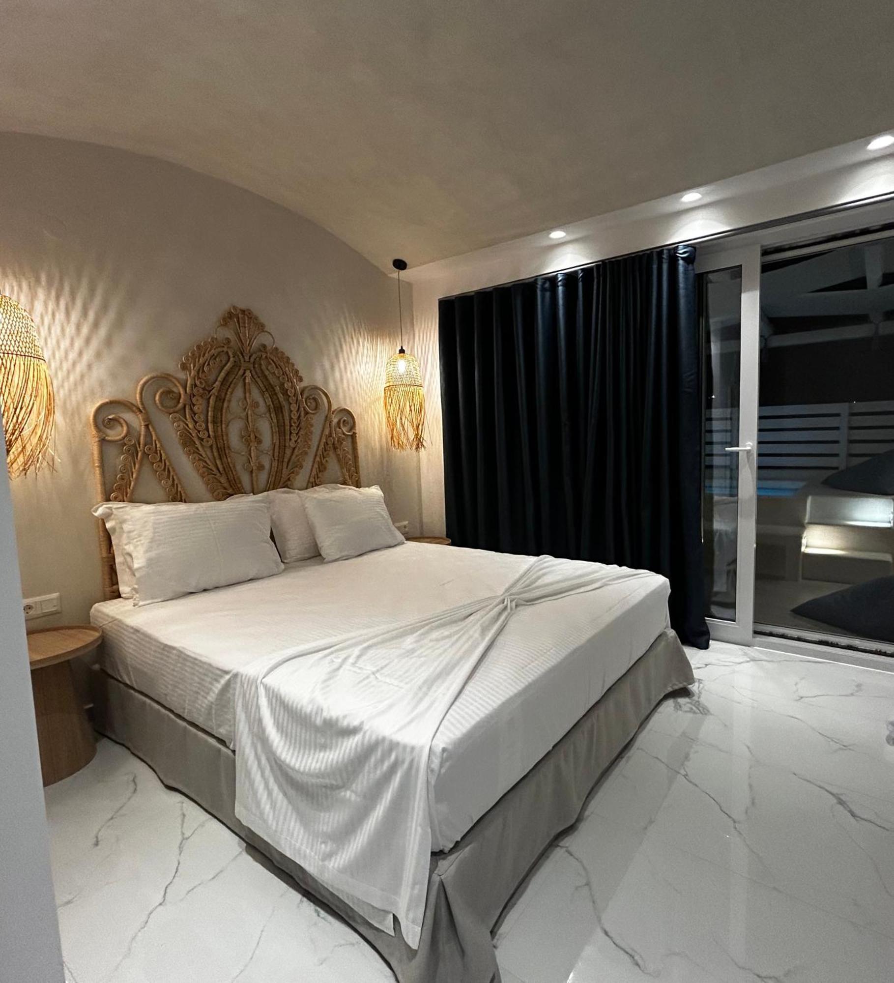 Calliopes By The Sea Boutique Suites Paralia Dionysiou Exterior foto