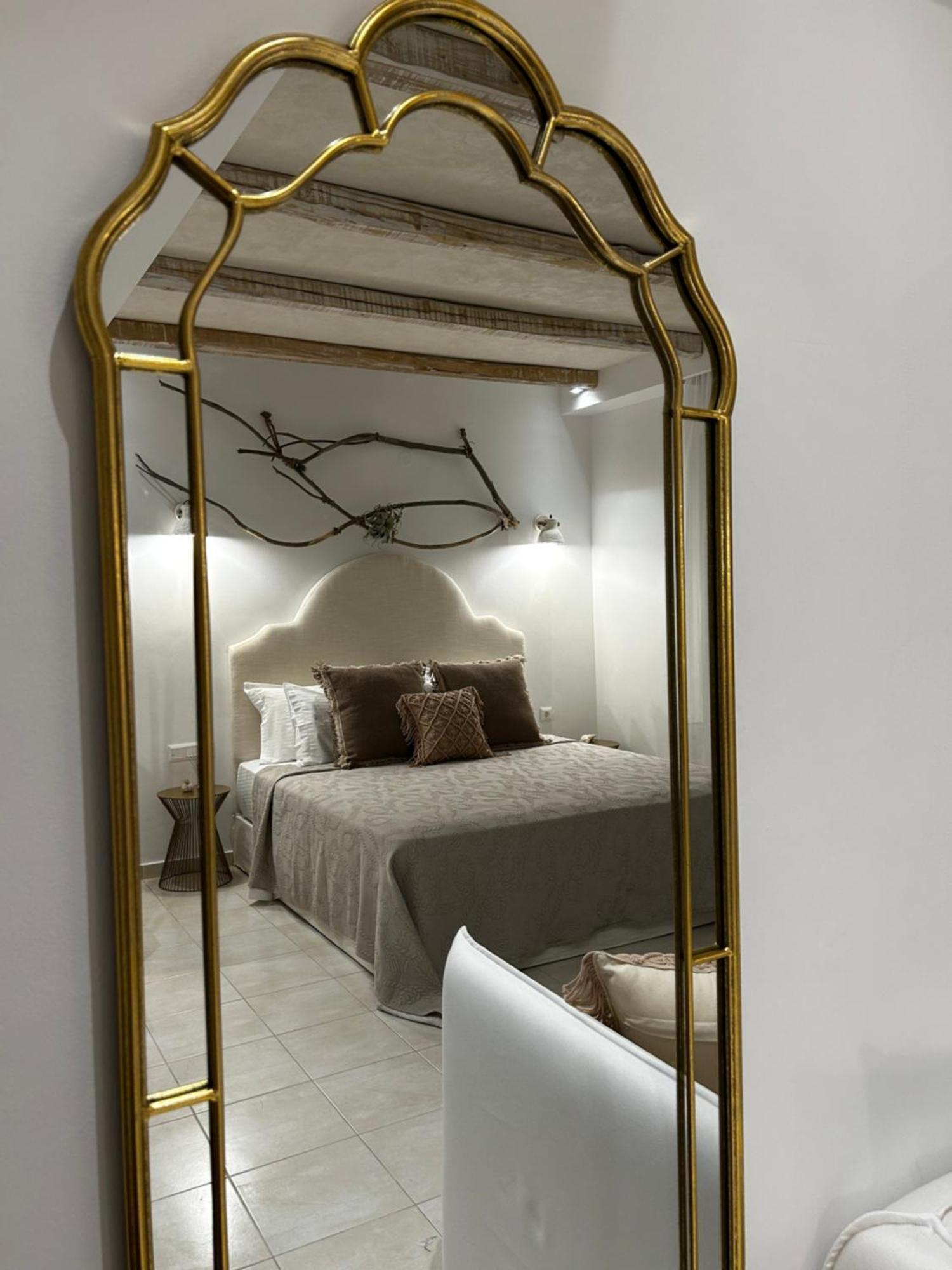 Calliopes By The Sea Boutique Suites Paralia Dionysiou Exterior foto